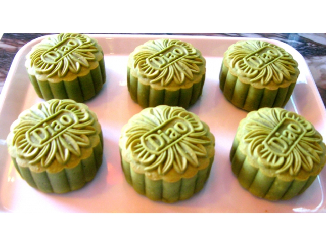 Bánh trung thu bơ sữa Hong Kong trà xanh